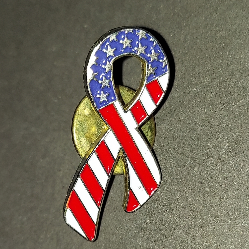 USA ribbon brooch/pin